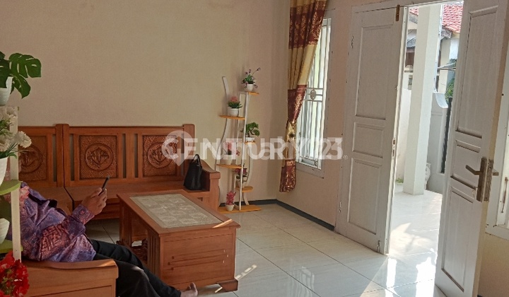 Rumah Luas, Strategis, dan Siap Huni di Kota Tegal Rumah Luas, Strategis, dan Siap Huni di Kota Tegal