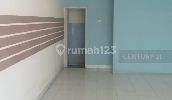 Strategic and Ready-to-Use Shophouse in Tegal Suitable for Business