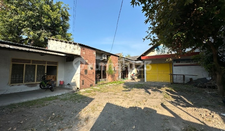 Large and Strategic Warehouse Near Pantura in Tegal City