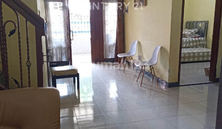 Rumah Dua Lantai, Nyaman, dan Strategis di Kota Tegal Rumah Dua Lantai, Nyaman, dan Strategis di Kota Tegal