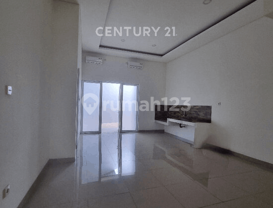 Rumah 2 Lantai Siap Huni Nyaman di Tegal