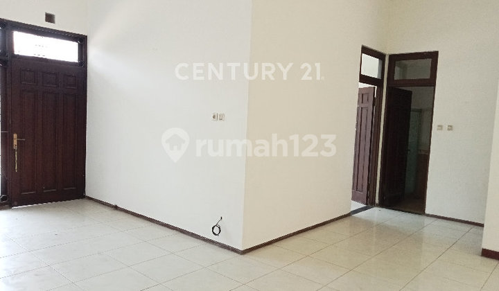 Spacious, Comfortable, and Strategic House in the Center of Tegal City 2