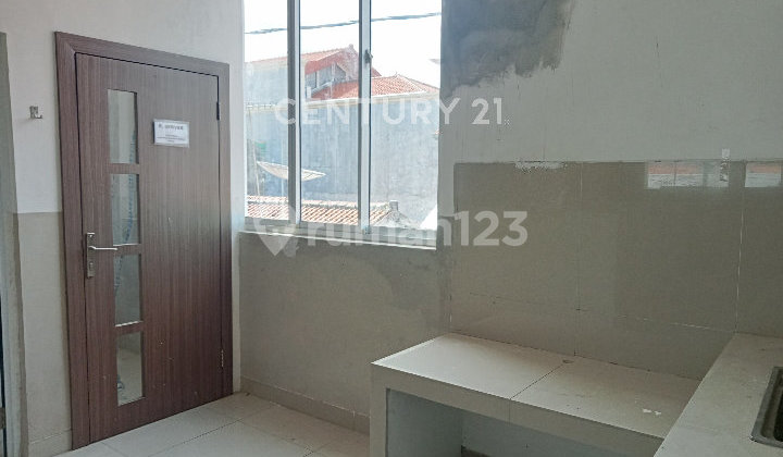 Commercial and Strategic Shop House in Tegal City 2