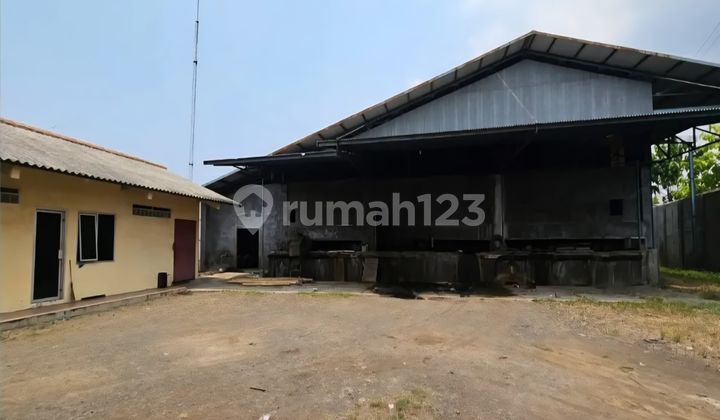 Strategic Warehouse Suitable for Factories in Tegal