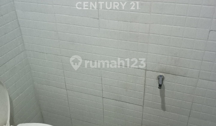 Commercial and Strategic Shop House in Tegal City 2