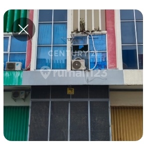 Commercial Shop House and Suitable for Business in the Center of Tegal City 2