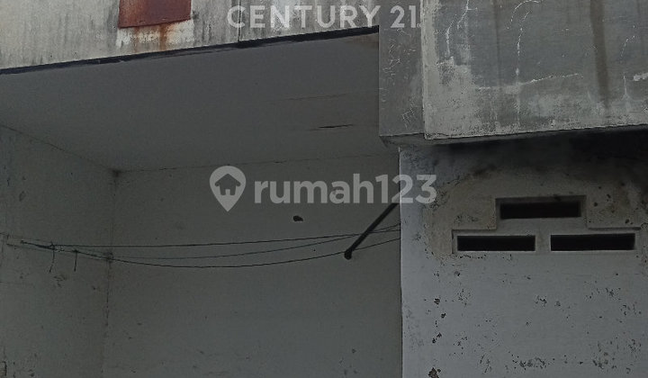 Two-Story Shop House Suitable for Business in Downtown Tegal