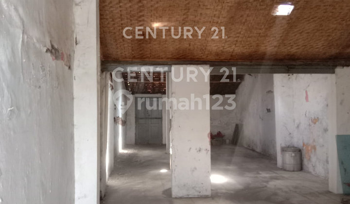 Strategically Located Shop House, Ideal for Business in Tegal 2