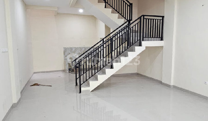 Two-story Shop House, Strategic Location, Suitable for Business in the Heart of Tegal City Two-story Shop House, Strategic Location, Suitable for Business in the Heart of Tegal City