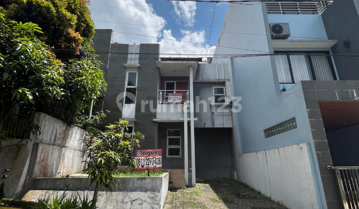 Rumah Minimalis Kolmas Cipageran Dekat Awc 2 Lantai Ada Taman