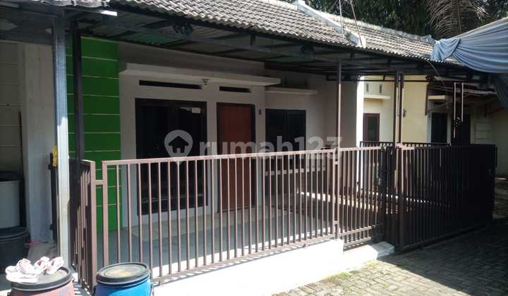 Hj Gofur's One Gate System House with SHM, Strategic Location