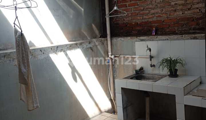 Minimalist House in Sariwangi Complex, Strategic Location with Easy Road Access 2