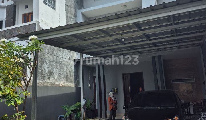 Rumah Komp Setiabudi Ada Taman Depan Full Furnished Siap Huni
