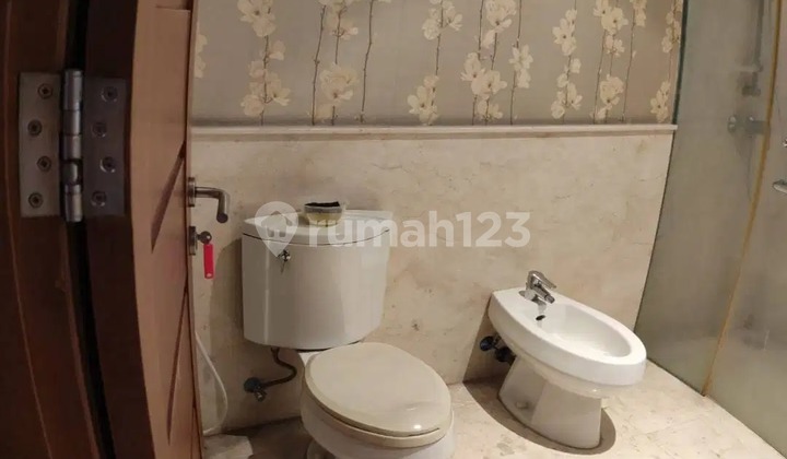 Rumah Komp Elit Ciumbuleuit Pusat Kota Bandung Row Jalan Besar 2