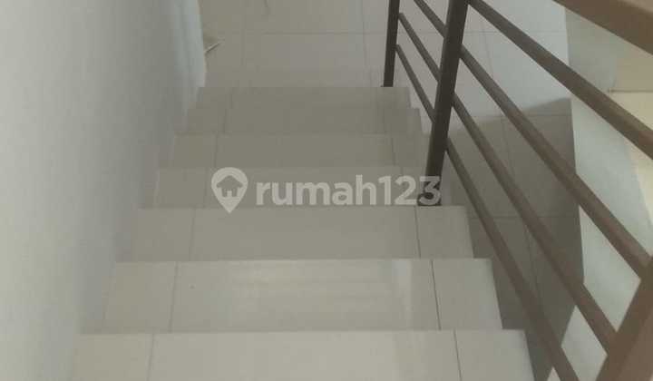 Exclusive Setraduta House in Bandung Strategic Location Flood-Free 2