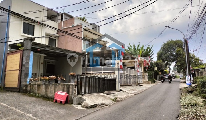 Rumah + Tempat Usaha di Sariwangi Sarijadi Mainroad 3 Lantai Rumah + Tempat Usaha di Sariwangi Sarijadi Mainroad 3 Lantai