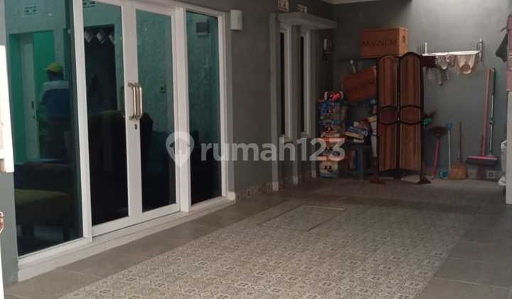 Sangkuriang Plot House with Children's Swimming Pool Near Stadium 2