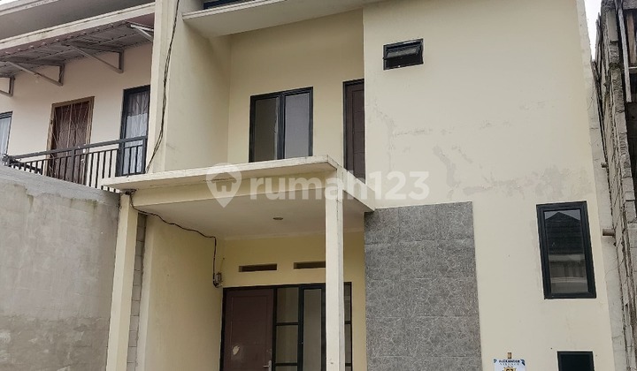 Rumah Siap Huni, Akses Mobil Dekat Pintu Tol Sentul Srikut