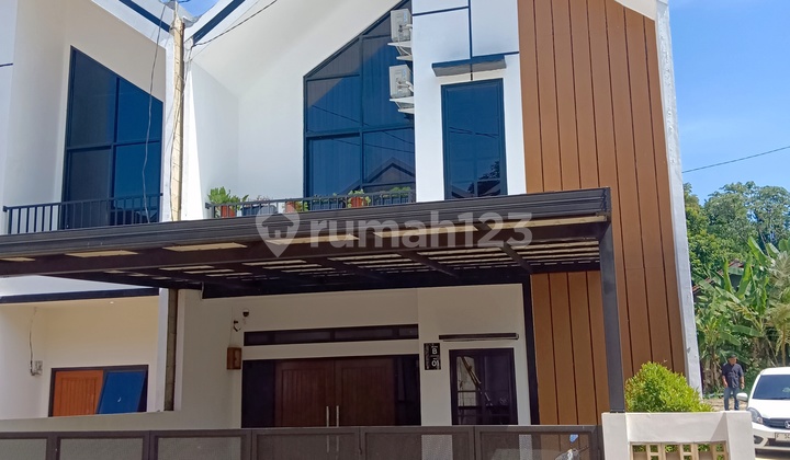 Hanya di Azure Hill's Rumah bisa Costum Layoutnya Hanya di Azure Hill's Rumah bisa Costum Layoutnya