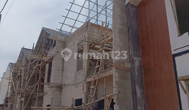 Rumah 1 Lantai / 2 Lantai Desain Modern Akses Dekat Ccm 2