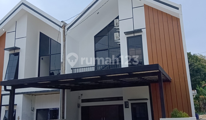 Rumah Cantik Akses Mobil Legalitas Sudah SHM