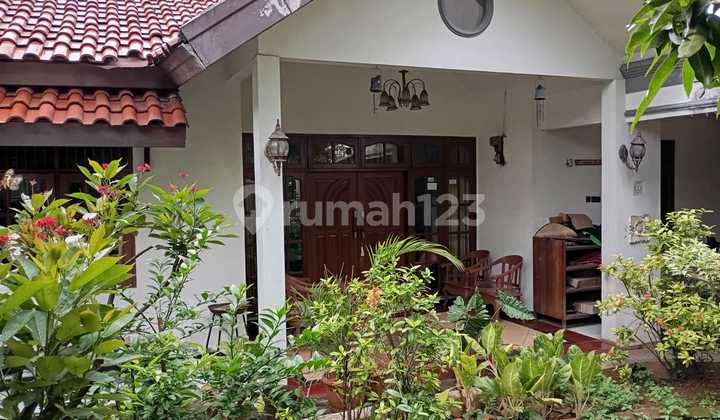 Rumah Jatiwaringin Strategis