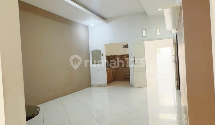 Rumah Jatiwaringin Strategis 2