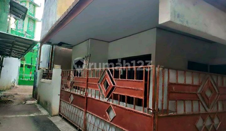 Rumah Cocok Buat Usaha Nempel Pasar Induk Kramat Jati
