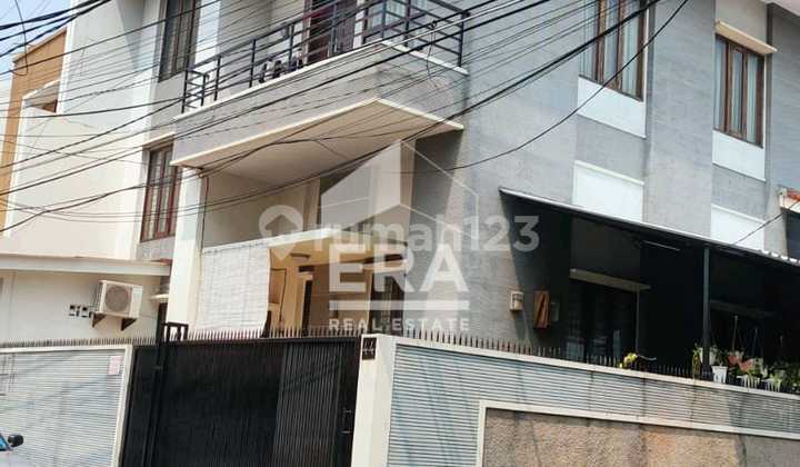 Tomang House West Jakarta - House Near City Center &amp; Inner City Toll Road
