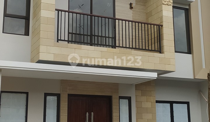 Brand New House @Lippo Cikarang With 5 Bedrooms 3 Bathrooms