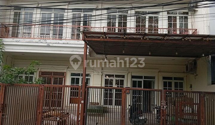 Commercial Building for Sale in Kelapa Gading, East Jakarta