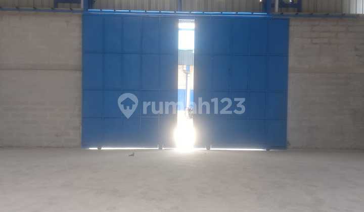 Warehouse for rent in Soreang, within the warehouse area.