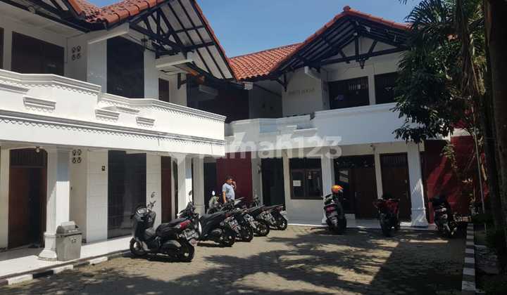 For Sale: White House Boarding House on Jl. Raya Sukabirus, Bojongsoang 2