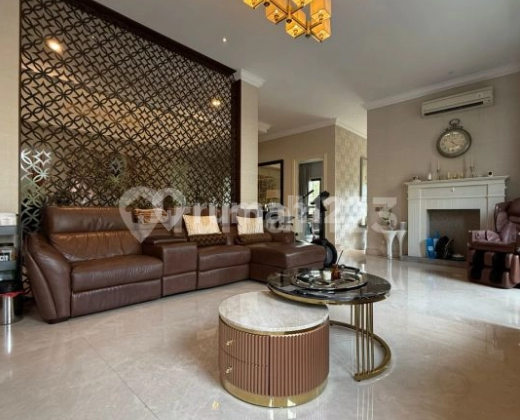 Rumah American Classic Senopati Gunawarman Cikatomas Kertanegara Wolter Monginsidi Hook