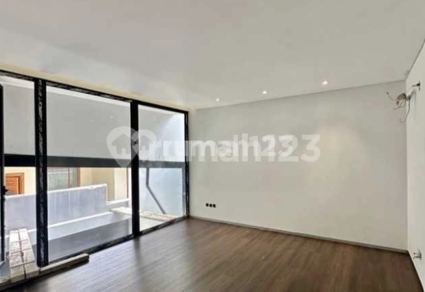 Brand New Minimalist in Elite Simprug Complex