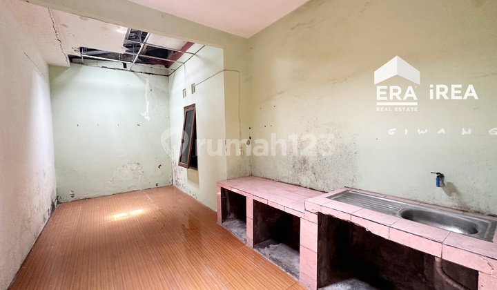 For Sale Cheap House in Solo Jaten Near Dr Oen Kandang Sapi Hospital 2