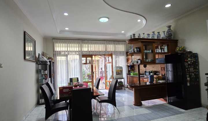 Setraduta Raya Mainroad House Strategic Location Near Pasteur 2