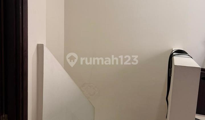 Rumah Dua Lantai Full Furnished Nyaman di Cipedes Tengah Bandung 2