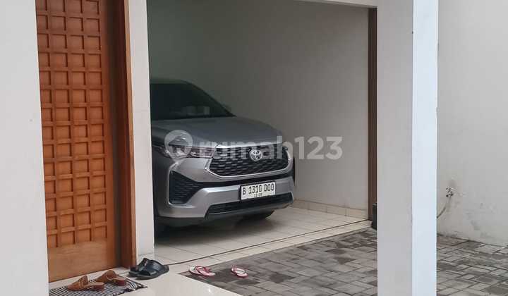 Well-Maintained and Clean Move-In Ready House in Setra Indah Bandung 2