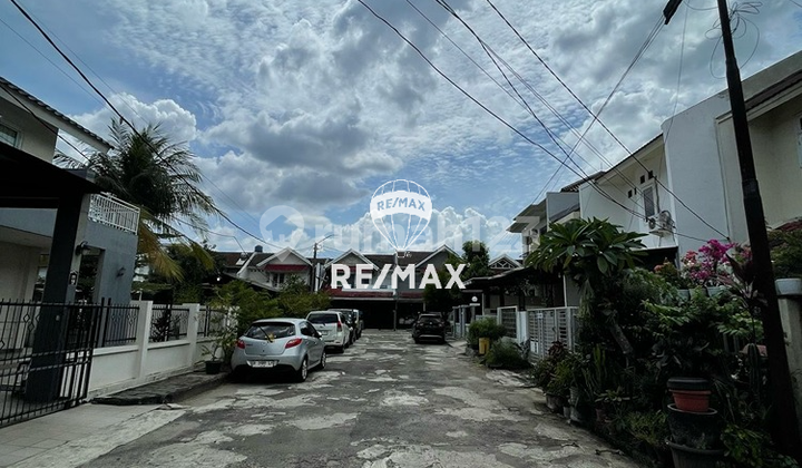 Di Jual Rumah Sektor 1E