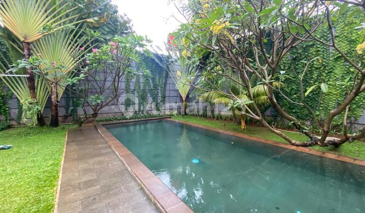 Rumah 2 Lantai Modern Tropical di Cipete, Jakarta Selatan