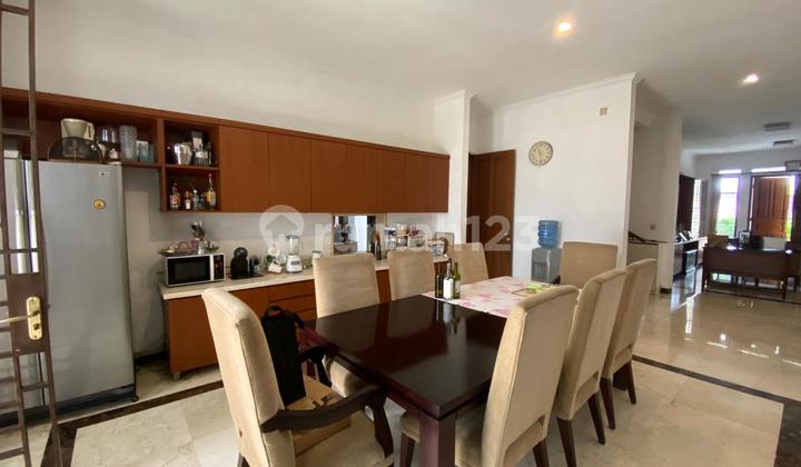 Commercial House in the Cipete Area 2