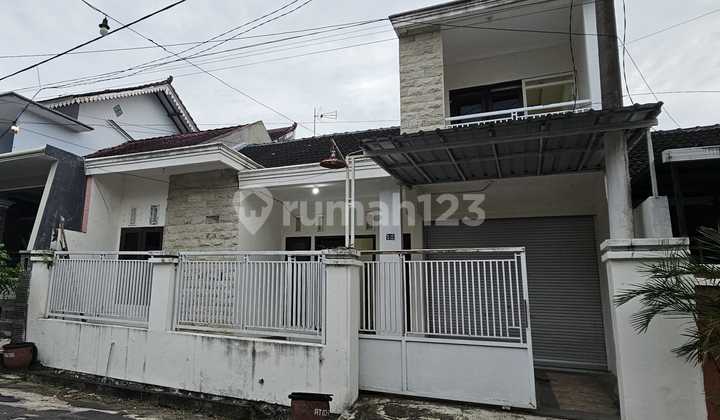 Residential House in a Strategic Location near Campus and Shopping Center
