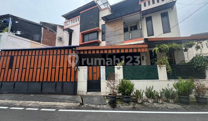 Dijual Rumah Siap Huni Daerah Pondok Kelapa, Jakarta Timur Dijual Rumah Siap Huni Daerah Pondok Kelapa, Jakarta Timur