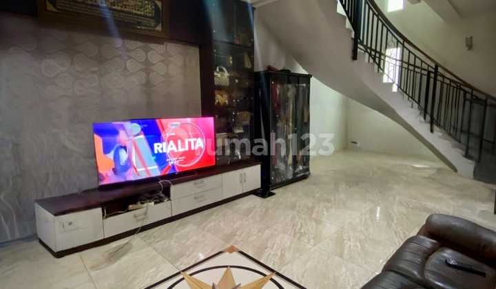 Rumah 2 Lantai 4+1 Br di Cluster Magnolia, Summarecon Bekasi 2