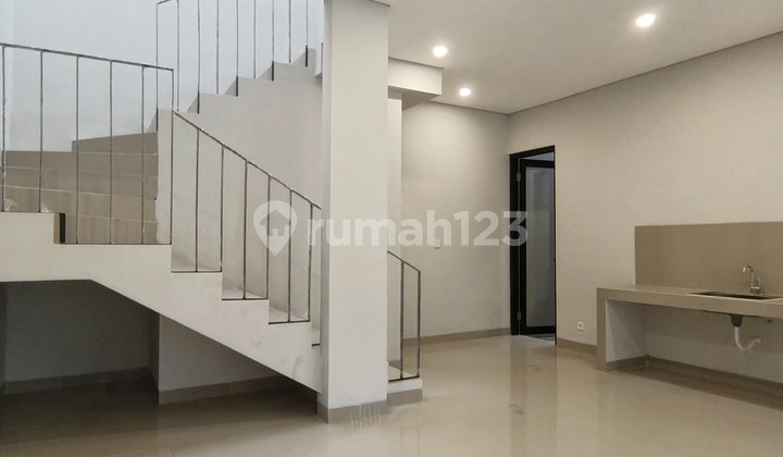 Disewakan Rumah Brand New Parkspring Gading 2 Lantai 3+1 Br Jakarta Utara 2
