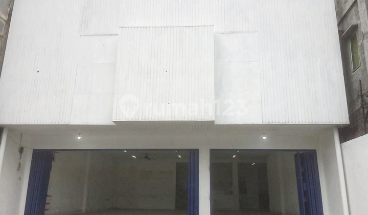 For Rent: 2-Storey Shop House, Former Showroom at Husein Sastranegara Benda, Tangerang For Rent: 2-Storey Shop House, Former Showroom at Husein Sastranegara Benda, Tangerang