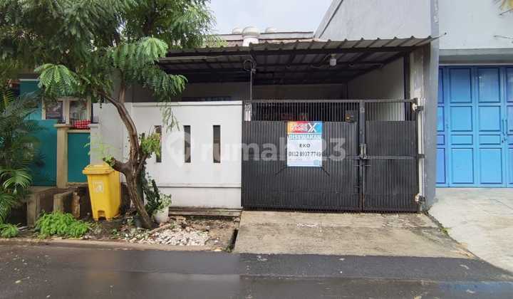 For Rent: 1.5-Story, Fully Renovated House in Duta Bumi 3, Harapan Indah, Bekasi For Rent: 1.5-Story, Fully Renovated House in Duta Bumi 3, Harapan Indah, Bekasi