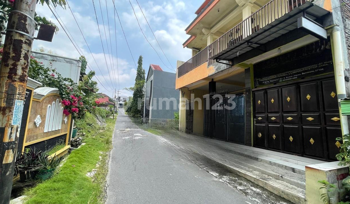 Business Space for Sale in Solo, Location Behind Uns Solo 2