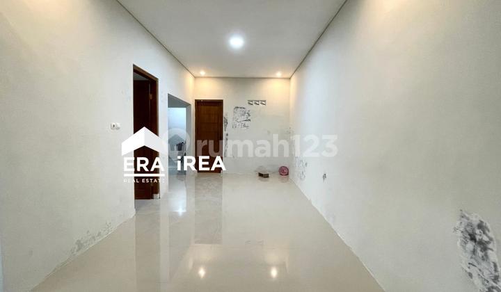 Gentan Tile House for Sale Fast Location 4 Minutes from Luwes Gentan Solo Central Java